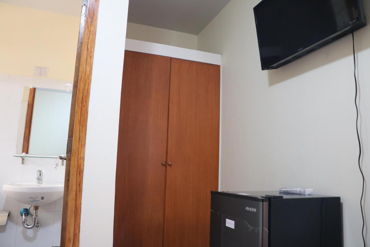Anicia Guesthouse Rooms Paranaque City 外观 照片
