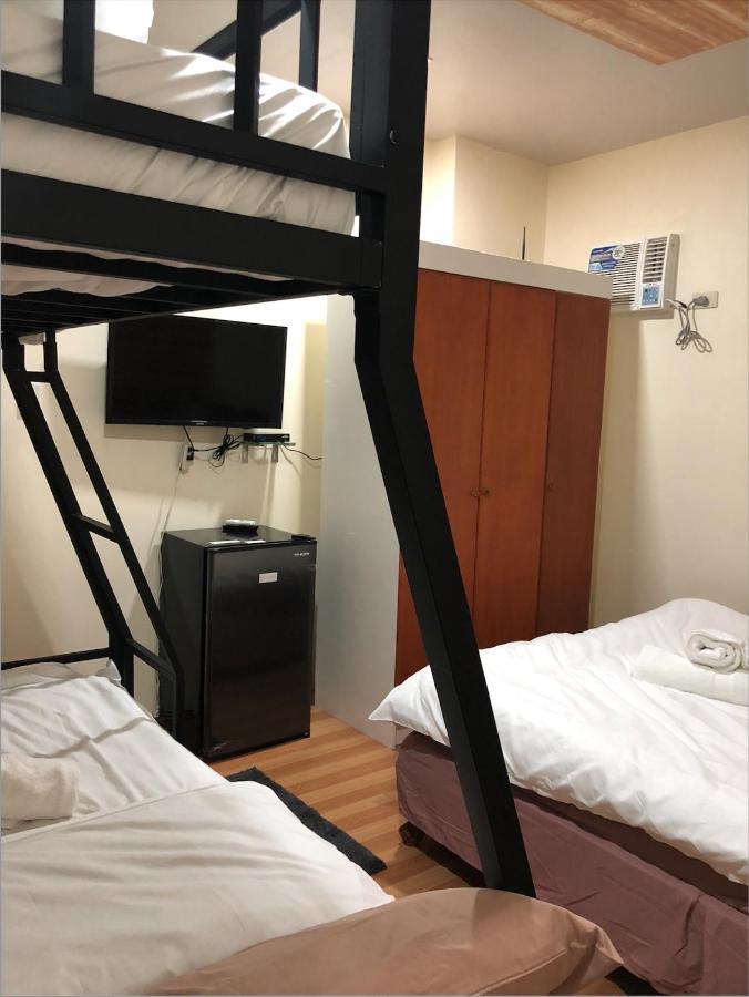 Anicia Guesthouse Rooms Paranaque City 外观 照片